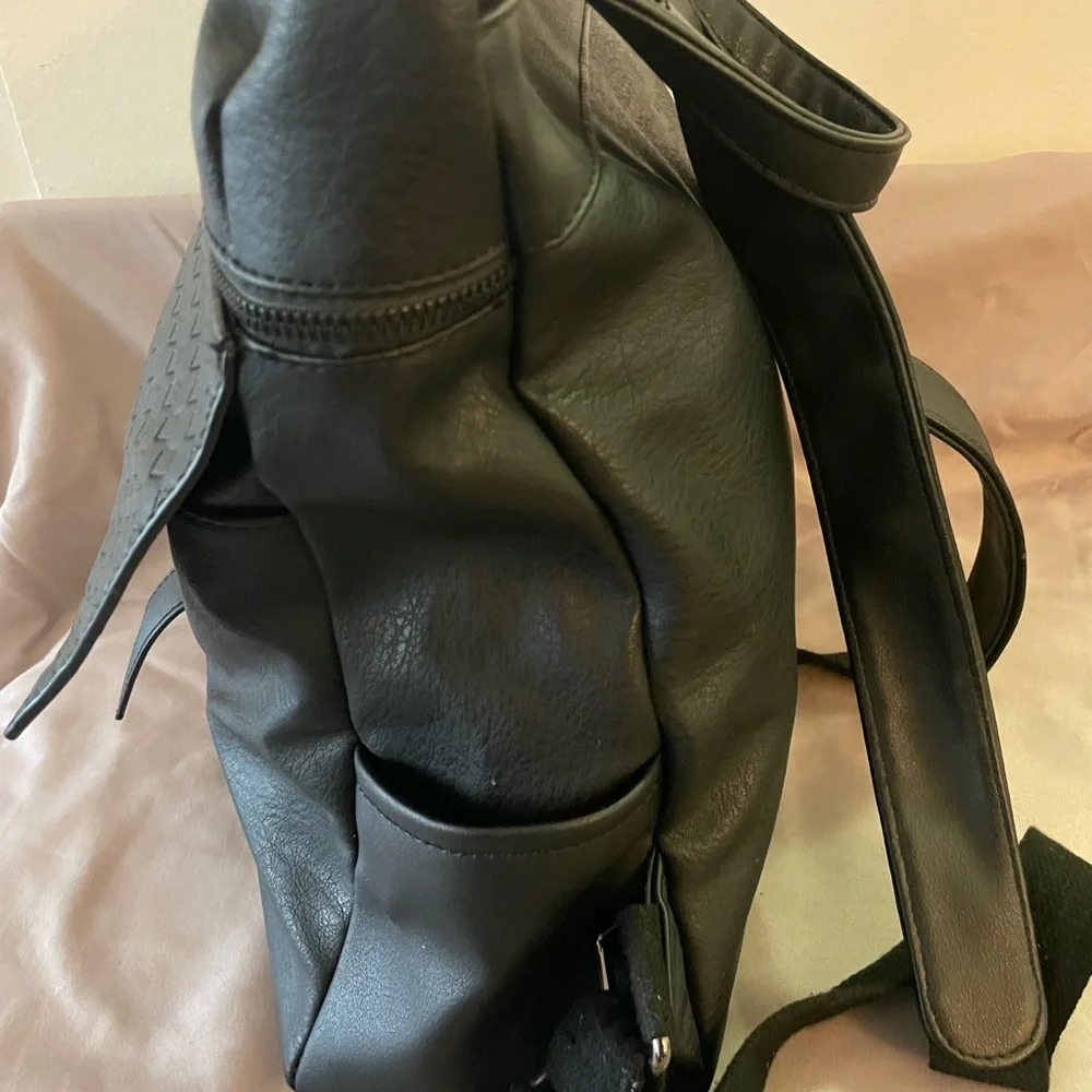 Darcy Marks London Vegan Leather Black‎ Backpack Purse Bag 12x12x5”